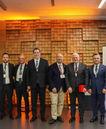 Türkiye’nin ilk 2. El Oto Zirvesi İstanbul’da gerçekleşti