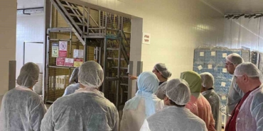 Akademi Öğretmenleri ayran fabrikasını inceledi