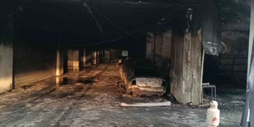 Sancaktepe’de oto galericiler sitesinde çıkan yangının bıraktığı hasar böyle görüntülendi