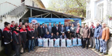 Çiftçilere hibe destekli tohum dağıtıldı
