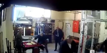 Ataşehir’de kıraathanede deprem paniği kamerada: ‘Kaçma, dur’