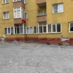 Küçükçekmece’de bulunan bir sitenin 6.2’lik deprem sonrası görüntüsü korkuttu