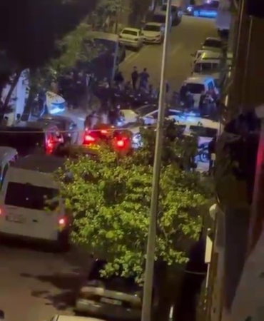 Esenyurt’ta gençlerin arasındaki küfürleşme kavgaya döndü