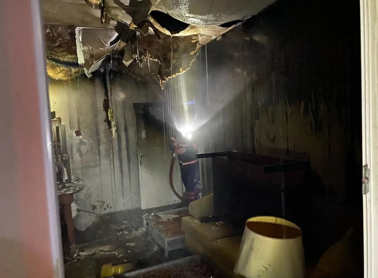 Tek katlı evde çıkan yangın söndürüldü