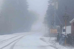 Uludağ’a nisan ayında kar yağdı