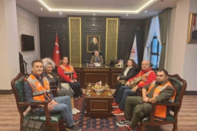 İdaSar Arama Kurtarma Derneği’nden Edremit Kaymakamı Odabaş’a ziyaret
