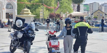 Bandırma’da trafiğe kapalı alanlarda motosiklet sorunu büyüyor