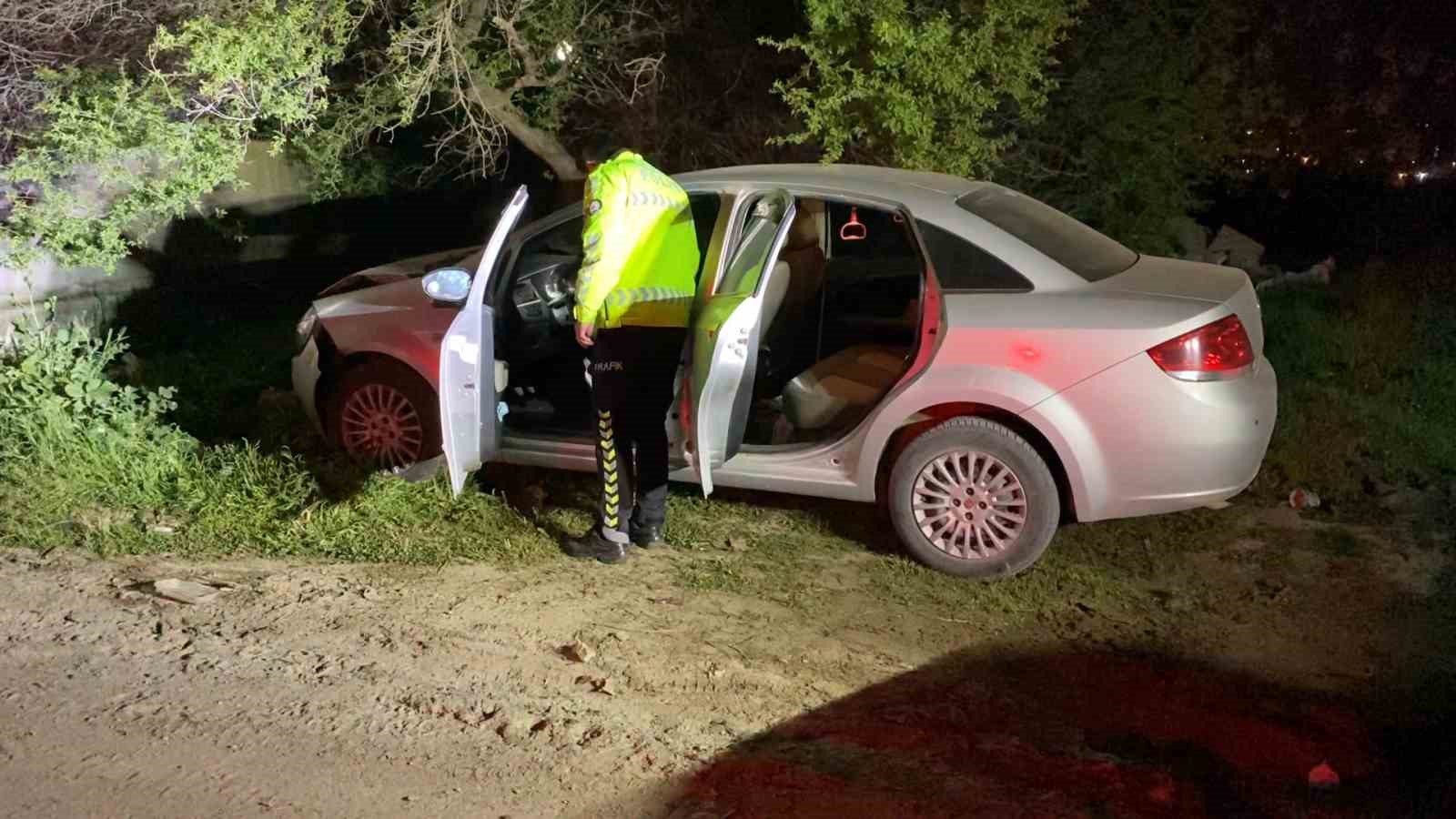 "Dur" ihtarına uymayıp 15 kilometre kaçtı, kaza yapınca yakalandı