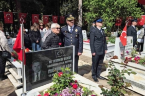Emniyet Müdürü Turanlı, FETÖ’nün darbe gecesinde şehit düşen Alkan’ın mezarında: "O gece beraber savaştık"