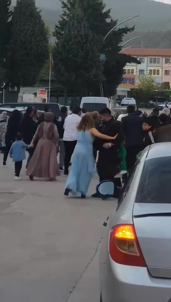 Düğün öncesi yumruklu kavga kameraya yansıdı