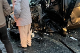 Arnavutköy’de iki otomobil çarpıştı: 1 ölü, 3 yaralı