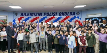 Bilecik’te "Ailemizin Polisi Okulda" projesi kapsamında anlamlı kütüphane açılışı