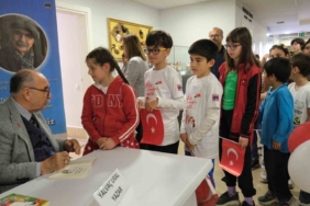 Yalvaç Ural Büyükçekmeceli çocuklarla buluştu