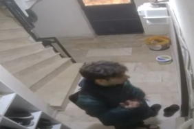 Tartıştığı sevgilisini bıçaklayıp annesini öldüren şüphelinin olay gününe ait görüntüleri ortaya çıktı