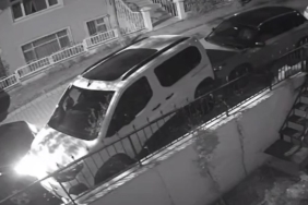 Avcılar’da park halindeki 8 araca çarpan sürücü kaçtı