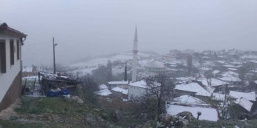 Osmaneli’nin yüksek kesimlerde kar yağışı etkili oldu