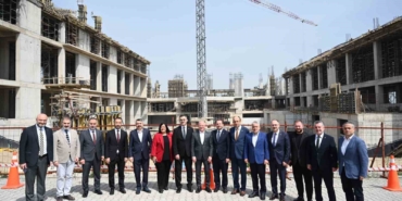 Ak Parti İl Başkanı Davut Gürkan ve 6 milletvekilinden BTÜ çıkarması