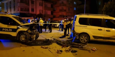 Polis aracının da karıştığı zincirleme kaza: 2 polis yaralı
