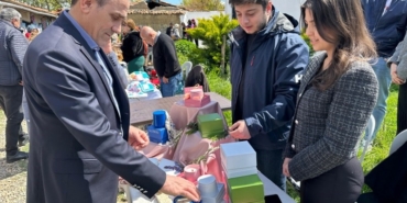 Burhaniye de Kaymakam Memiş tohum takasına katıldı