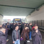Avcılar’da metrobüs bozuldu, vatandaşlar yolda kaldı