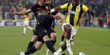 Trendyol Süper Lig: Fenerbahçe: 1 - Kayserispor: 1 (İlk yarı)
