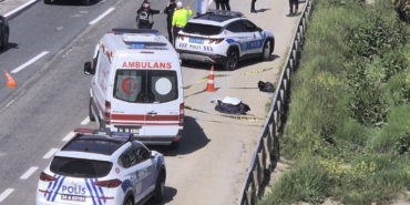 Silivri’de geri manevra yapan tır yaşlı adama çarptı