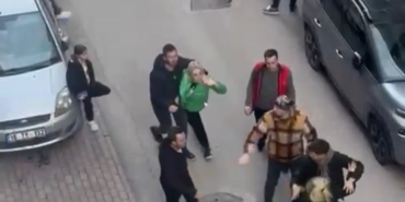 Bursa’da kadınlar birbirine girdi, mahalleli zor ayırdı