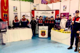 İnegöl’de gerçekleşen fuarda jandarma yer aldı