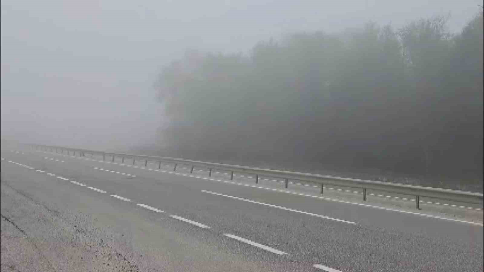 Sis Bursa’da trafiği kilitledi...İstanbul yolunda göz gözü görmedi