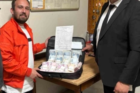 Para dolu çanta sahibine ulaştırıldı