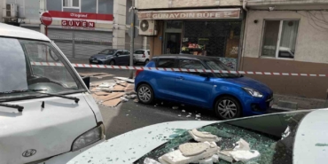 Çorlu’da binanın dış cephesi çöktü