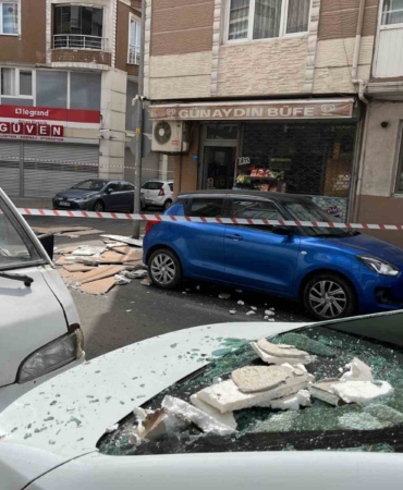 Çorlu’da binanın dış cephesi çöktü