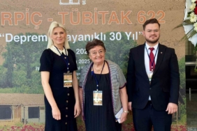 Başkan Subaşı düzenlenen konferansta kerpiç mimarisi hakkında konuştu