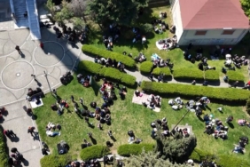 Bahçelievler’de parkı dolduran vatandaşlar havadan görüntülendi