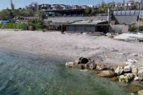 Beylikdüzü’nde denize dökülen İSKİ atık su hattı, vatandaşları tedirgin ediyor