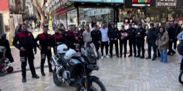 Kavga ihbarına gelen polise sürpriz kutlama