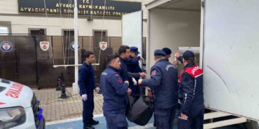 Ayvacık’ta kaçak göçmenleri taşıyan bot battı...5 kişi hayatını kaybetti