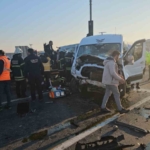 İki servis çarpıştı: 18 yaralı
