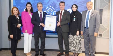 Kadın Doğum Mükemmelliyet Merkezi Sertifikası Türkiye’de ilk kez Türkiye Hastanesi’ne verildi