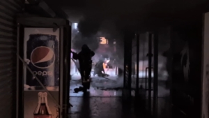 Sultangazi’de ayakkabı mağazasında yangın