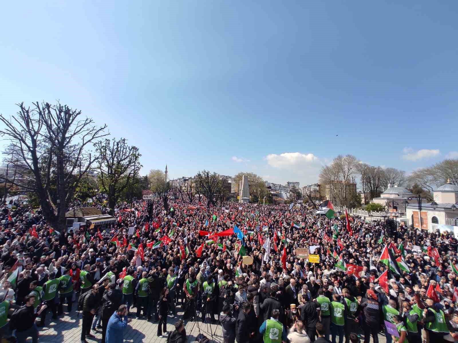 İstanbul’da Filistin’e destek yürüyüşü yapıldı