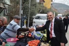 Başkan pazarcı esnaflarıyla bir araya geldi