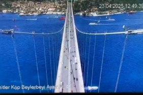 Deprem anı 15 Temmuz Şehitler Köprüsü’nün kamerasına yansıdı