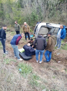 Çatalca’da araç ağaca saplandı: 1 yaralı