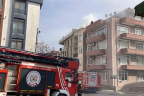 4 katlı binada korkutan yangın