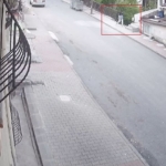 Beğendiği ayakkabıyı çalmak için geri döndü, o anlar kamerada