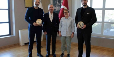 Beyaz Güvercinler Burs Programı’na bağış desteği