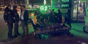 Yaya geçidinden geçen kadına otomobil çarptı