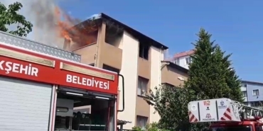 Çatıyı onarmak isterken evi yandı