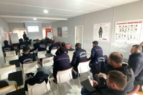 İtfaiye personeline "asansörde kurtarma" eğitimi